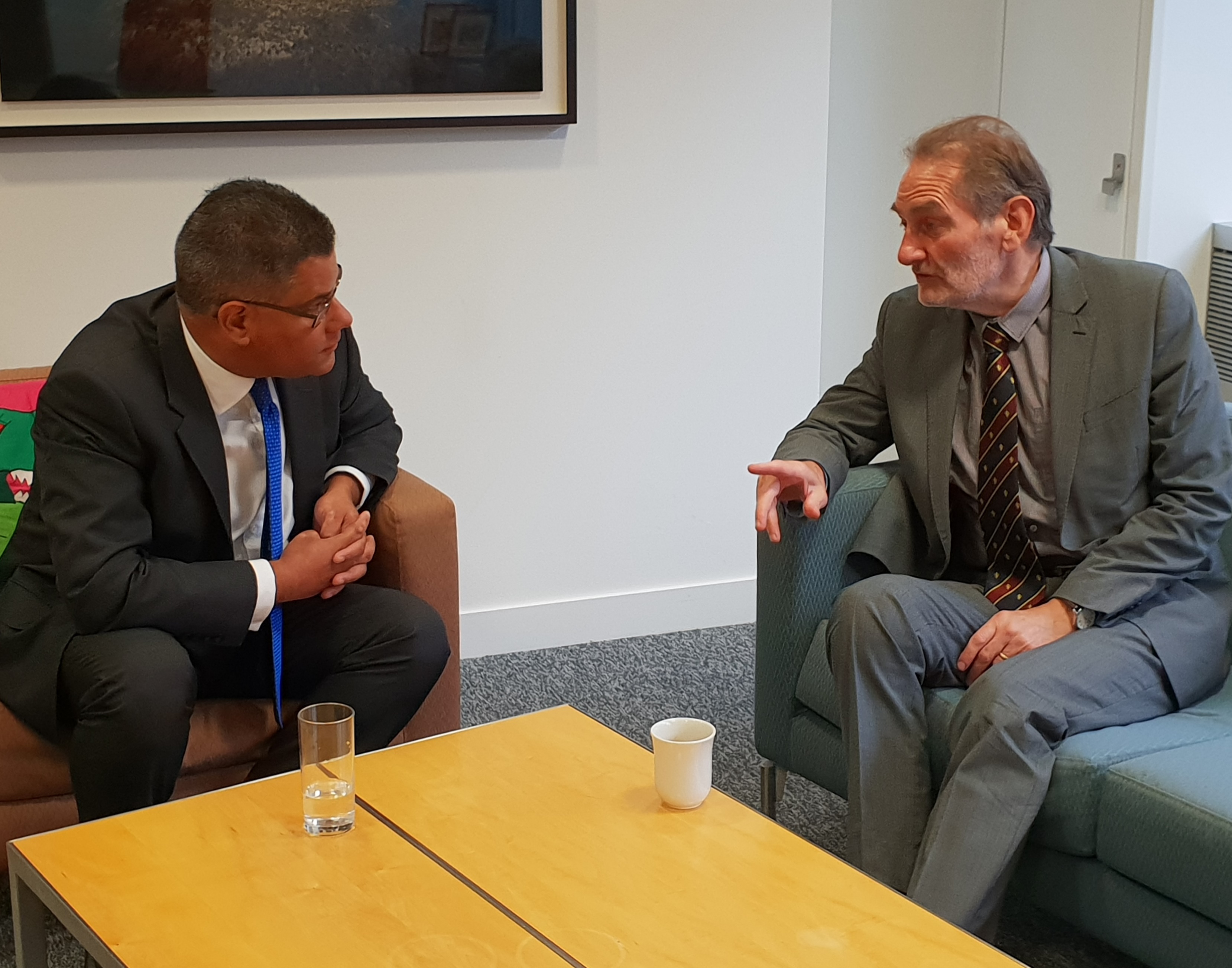 Photograph of Alok Sharma (Minister of State for Employment) meeting Sir Ian Diamond (Chair of the Social Security Advisory Committee)